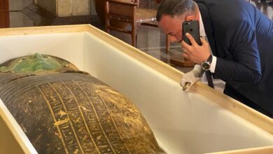 تفاصيل استرداد ١٧ قطعة أثرية إلى مصر