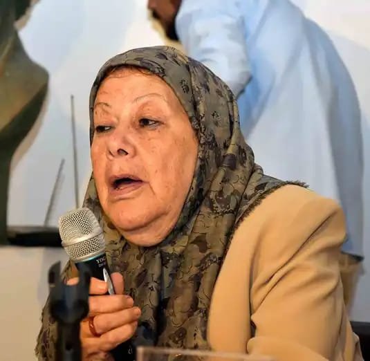 الأديبة نفيسة قنديل