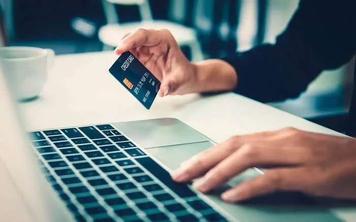 طريقة فتح حساب بنكي في السعودية عبر الإنترنت