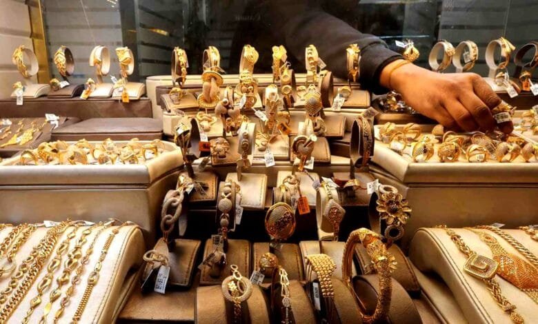 سعر جرام الذهب اليوم الإثنين 9 فبراير 2026